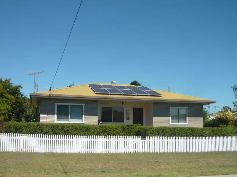 12 Ford Street, Gatton QLD 4343