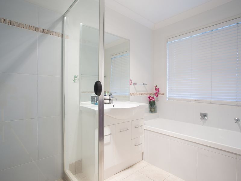 3 Appleby Close, Kensington Grove QLD 4341