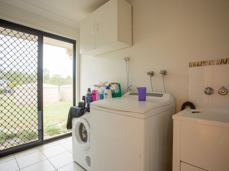 3 Appleby Close, Kensington Grove QLD 4341