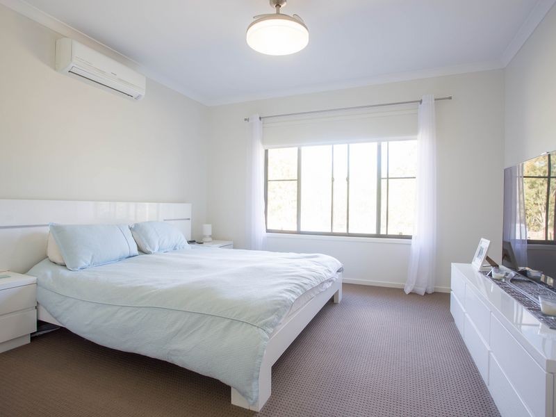 6 Fowler Court, Kensington Grove QLD 4341