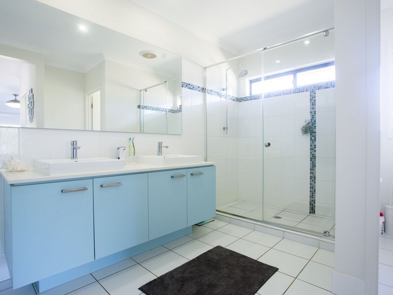 6 Fowler Court, Kensington Grove QLD 4341