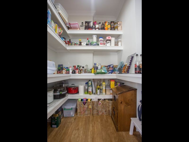 6 Fowler Court, Kensington Grove QLD 4341