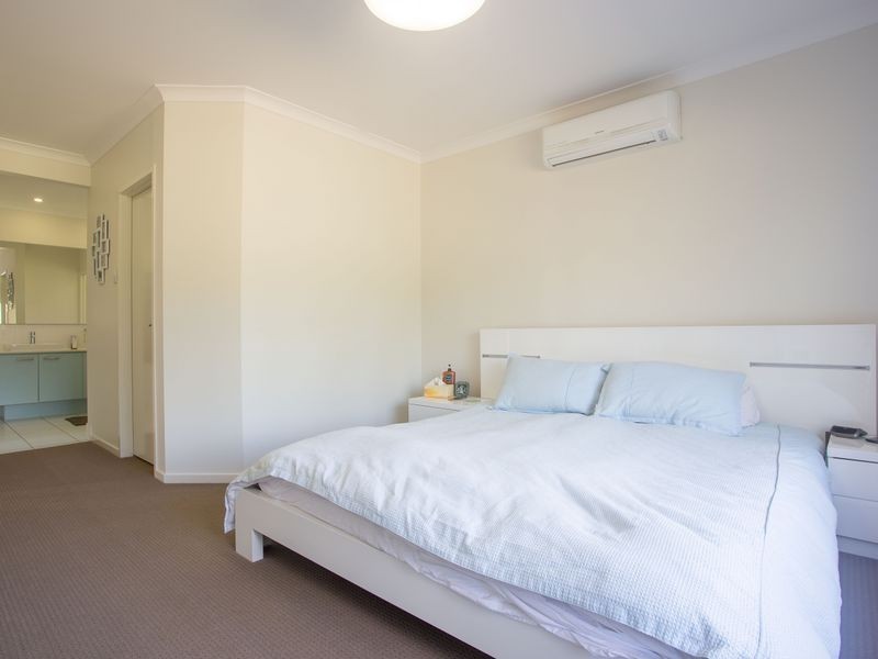 6 Fowler Court, Kensington Grove QLD 4341