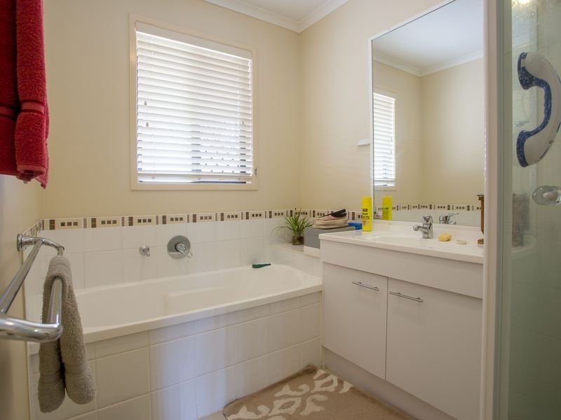 4 Amy Drive, Laidley Heights QLD 4341