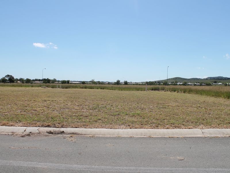 6 Semph Crescent, Laidley North QLD 4341