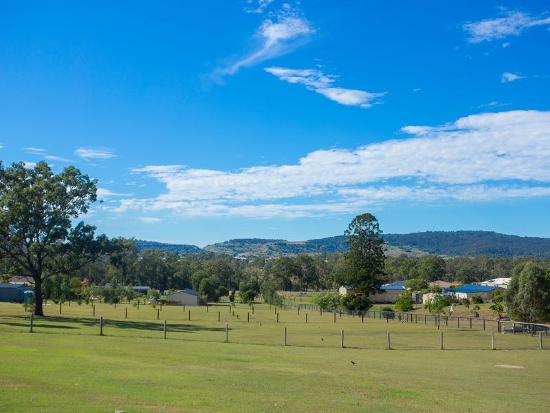 17 Nagle Crescent, Blenheim QLD 4341