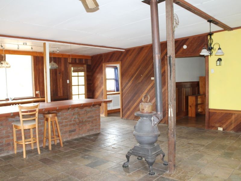 11 Hughes Road, Plainland QLD 4341