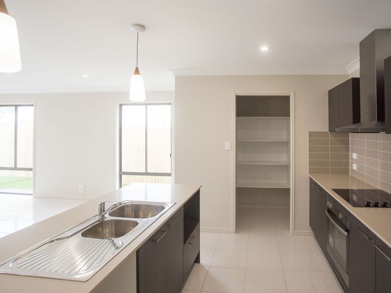 13 Richmond Terrace, Plainland QLD 4341