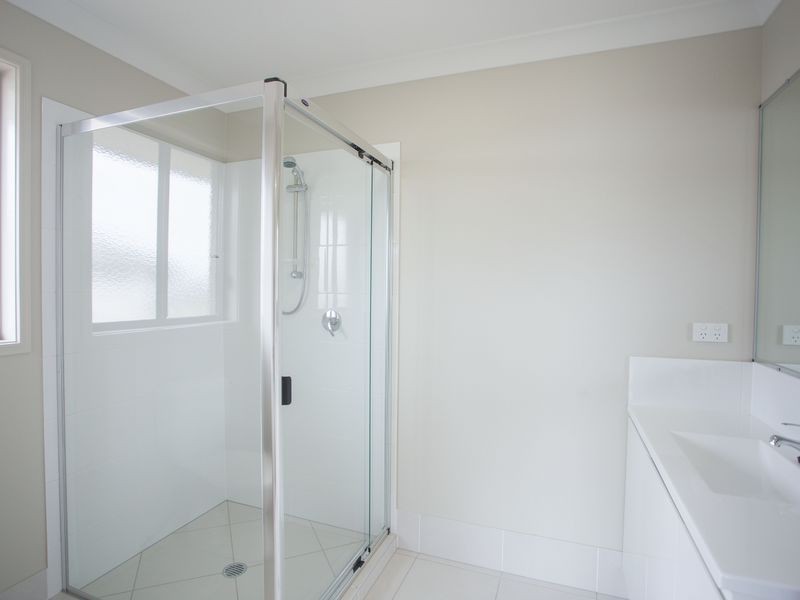 13 Richmond Terrace, Plainland QLD 4341