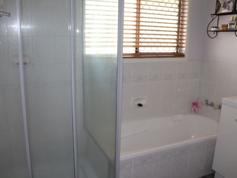 121 Thallon Road, Kensington Grove QLD 4341