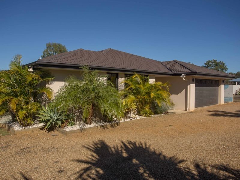42 Stephenson Crescent, Kensington Grove QLD 4341