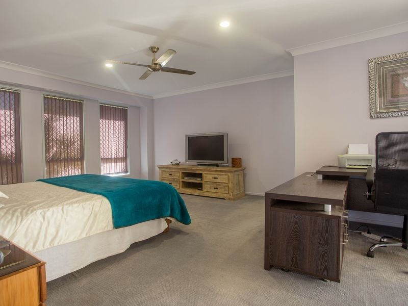 42 Stephenson Crescent, Kensington Grove QLD 4341