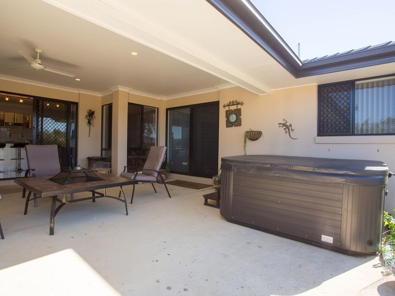 42 Stephenson Crescent, Kensington Grove QLD 4341