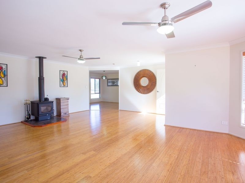 4 Edinburgh Avenue, Regency Downs QLD 4341