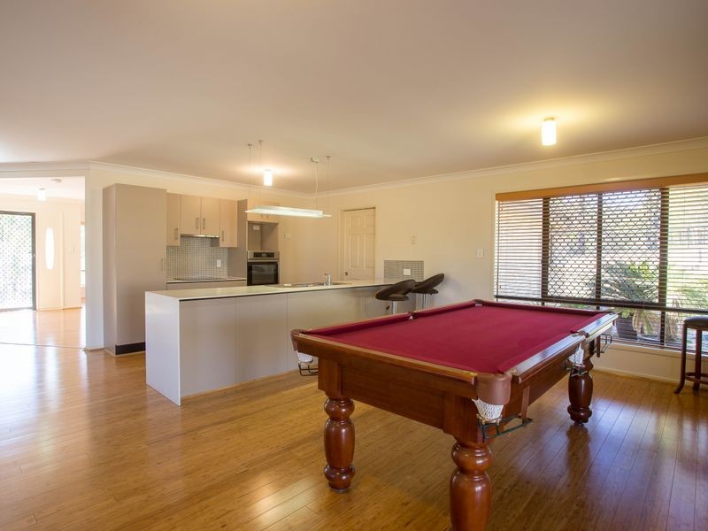 4 Edinburgh Avenue, Regency Downs QLD 4341