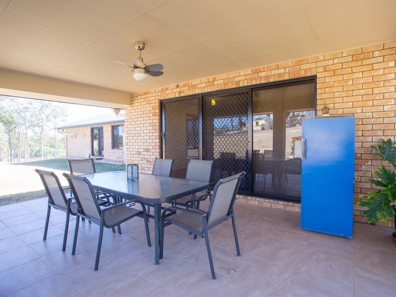 4 Edinburgh Avenue, Regency Downs QLD 4341