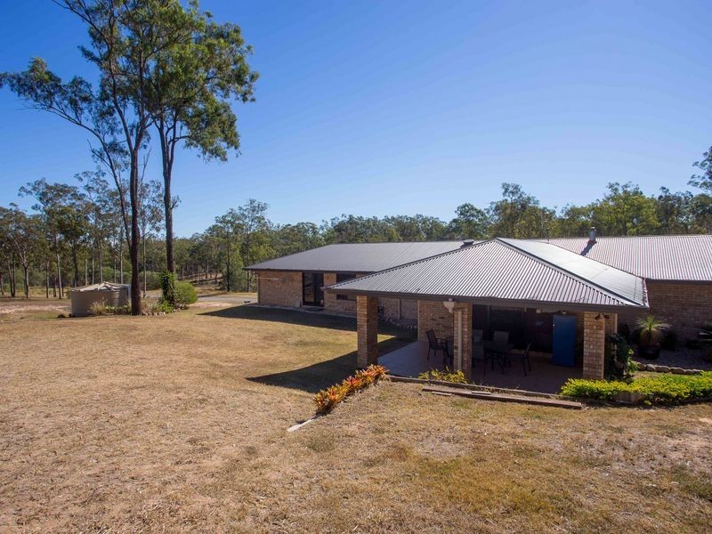 4 Edinburgh Avenue, Regency Downs QLD 4341
