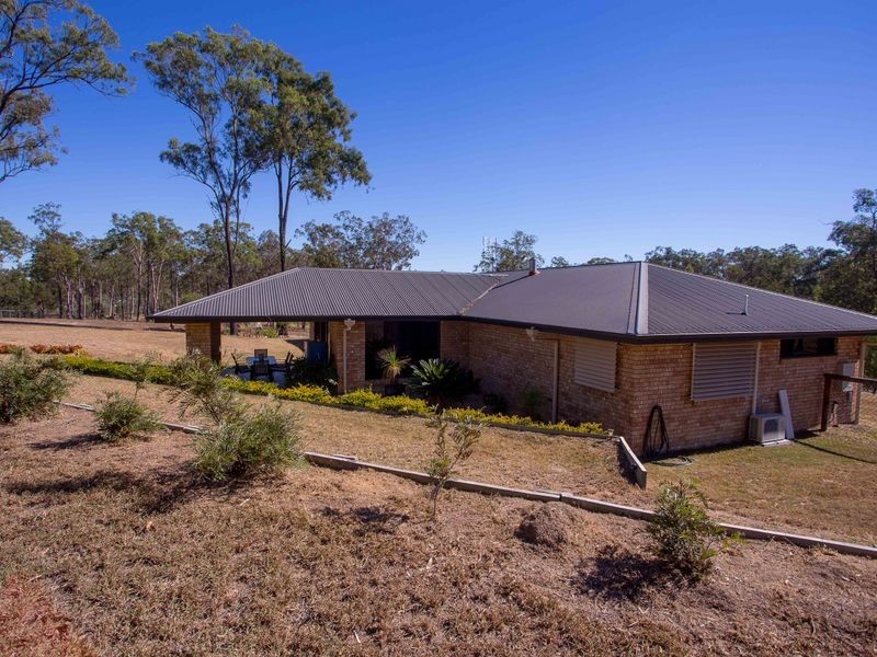 4 Edinburgh Avenue, Regency Downs QLD 4341