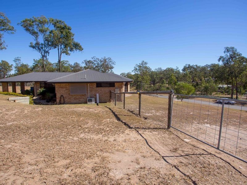 4 Edinburgh Avenue, Regency Downs QLD 4341