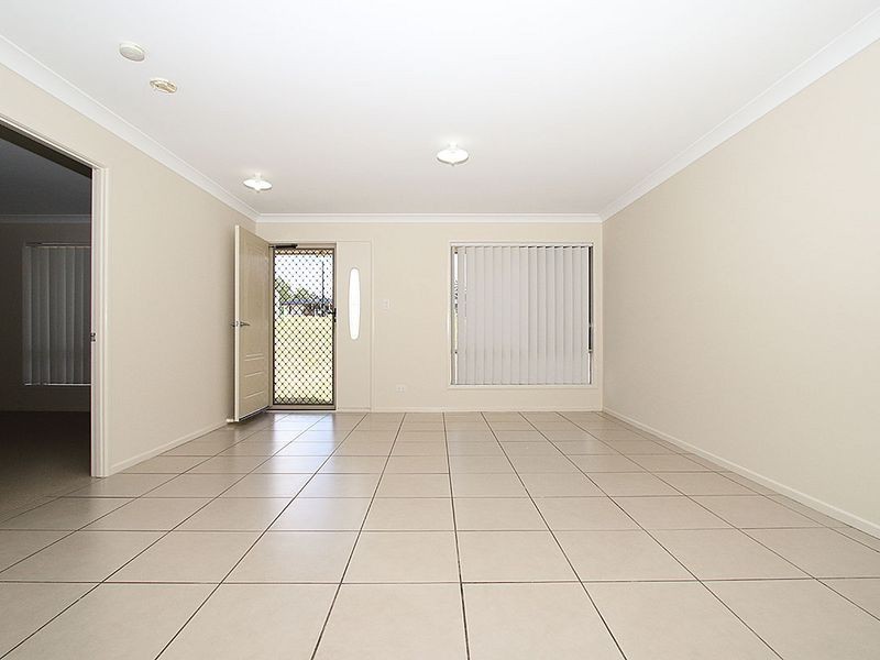 5 Riley Court, Kensington Grove QLD 4341