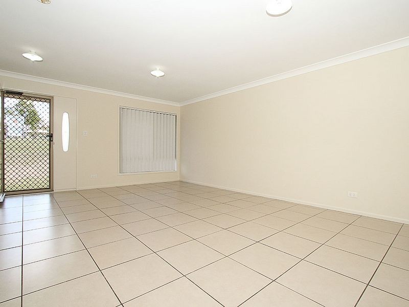 5 Riley Court, Kensington Grove QLD 4341