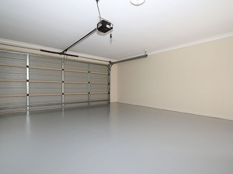 5 Riley Court, Kensington Grove QLD 4341