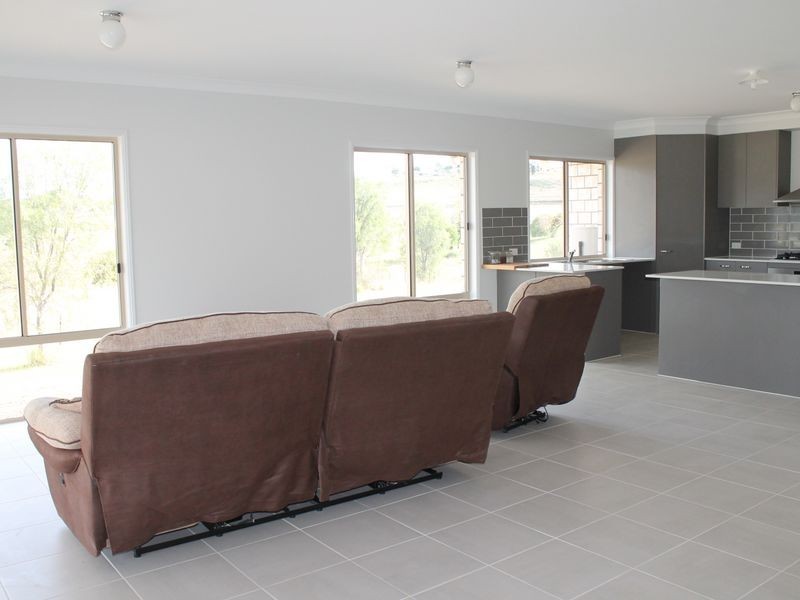 9 Regent Court, Regency Downs QLD 4341