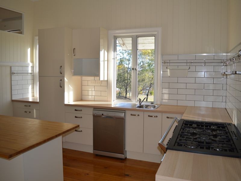 20 Range Crescent, Laidley QLD 4341