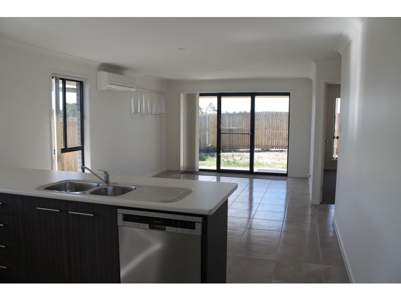 1/7 Richmond Terrace, Plainland QLD 4341