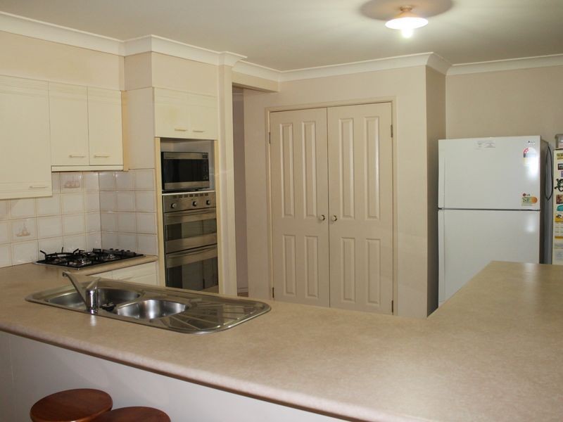 35 Waddington Parade, Forest Hill QLD 4342