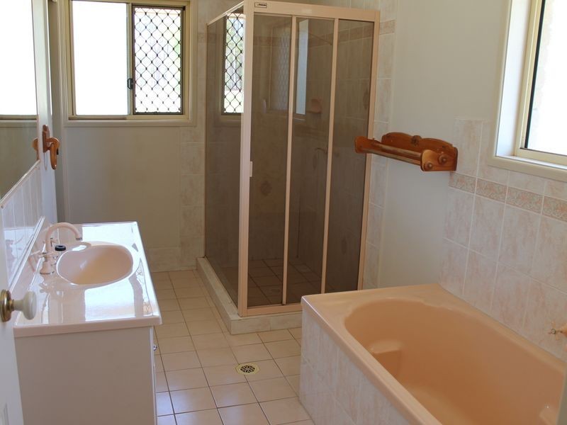 35 Waddington Parade, Forest Hill QLD 4342