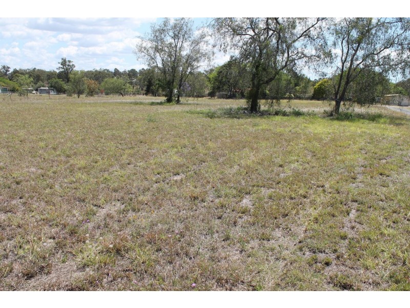 5 Acacia Court, Plainland QLD 4341