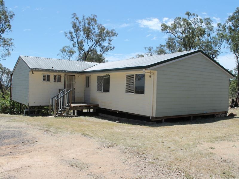 60 Cricket Road, Regency Downs QLD 4341