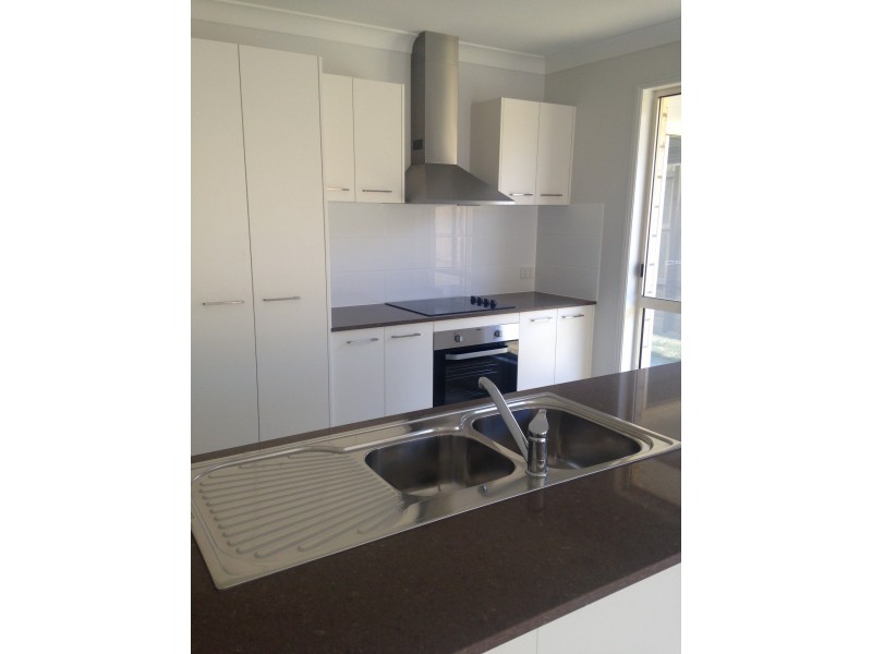 6 Culgoa Drive, Plainland QLD 4341
