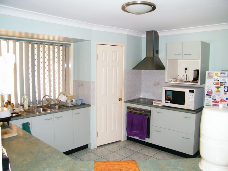 14 Eileen Court, Kensington Grove QLD 4341