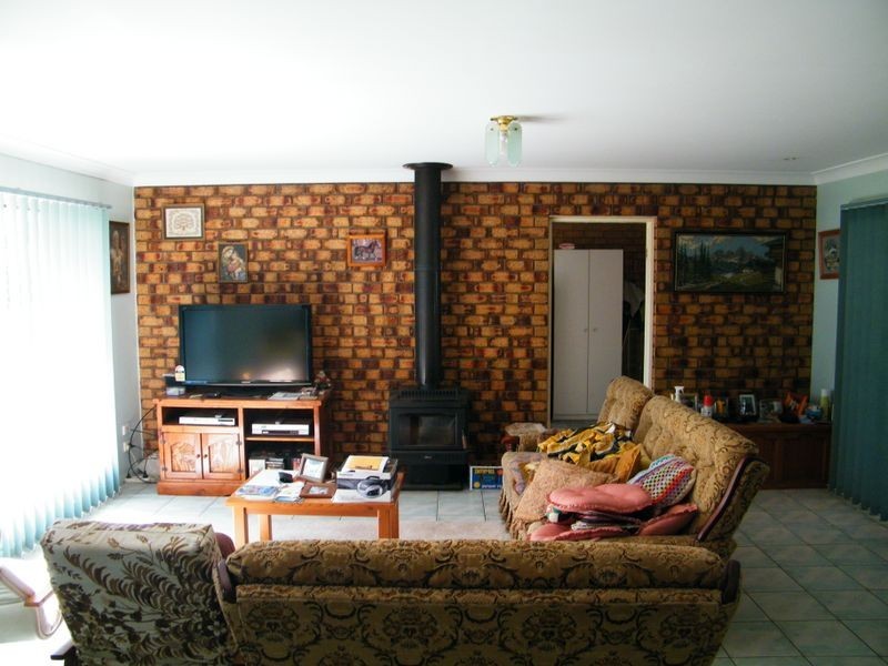 14 Eileen Court, Kensington Grove QLD 4341