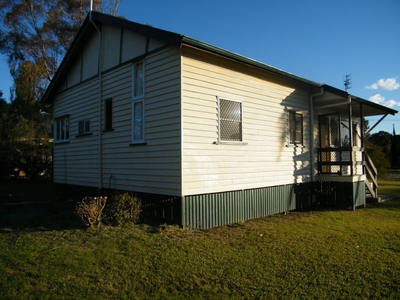 38 Mort Street, Laidley QLD 4341
