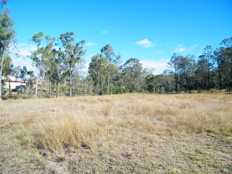 213 Stephenson Crescent, Kensington Grove QLD 4341