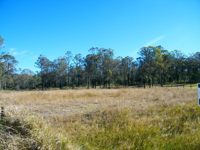 213 Stephenson Crescent, Kensington Grove QLD 4341