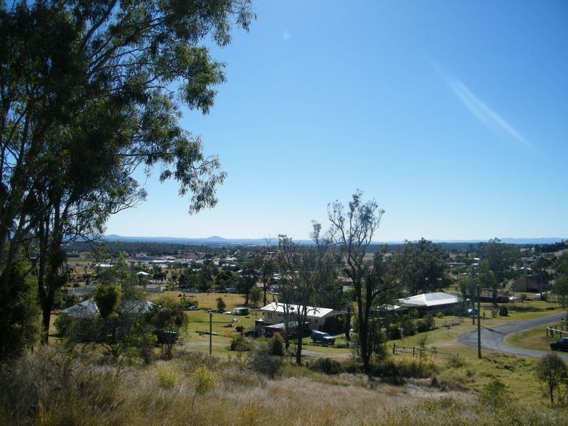 8 Howard Court, Plainland QLD 4341