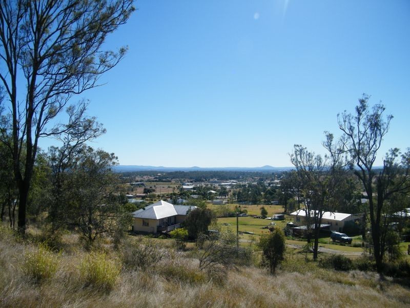 8 Howard Court, Plainland QLD 4341