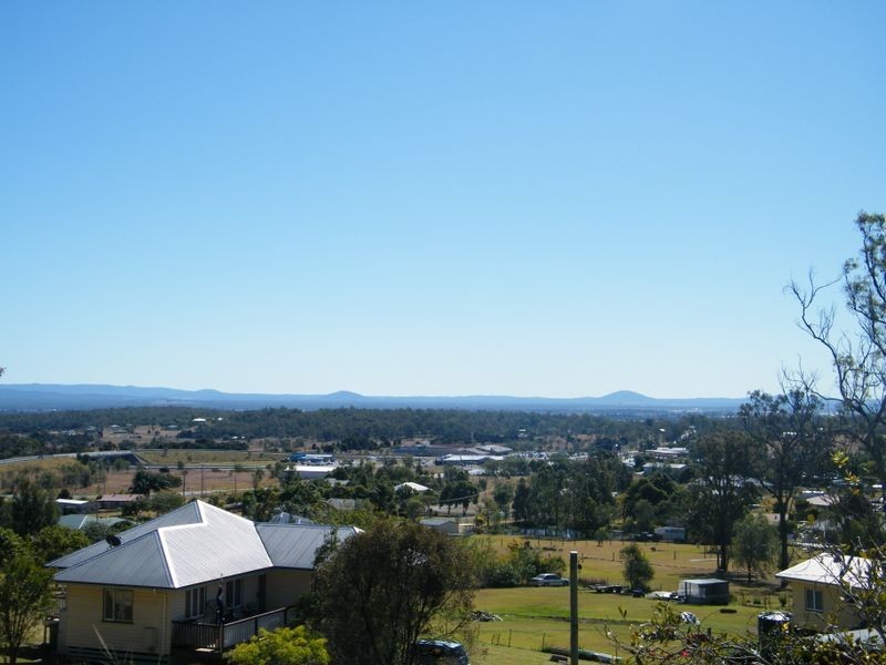 8 Howard Court, Plainland QLD 4341