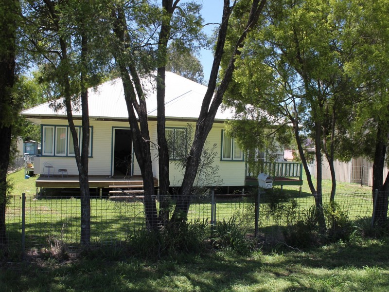 6 George Street, Marburg QLD 4346