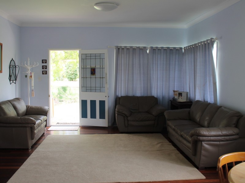 6 George Street, Marburg QLD 4346