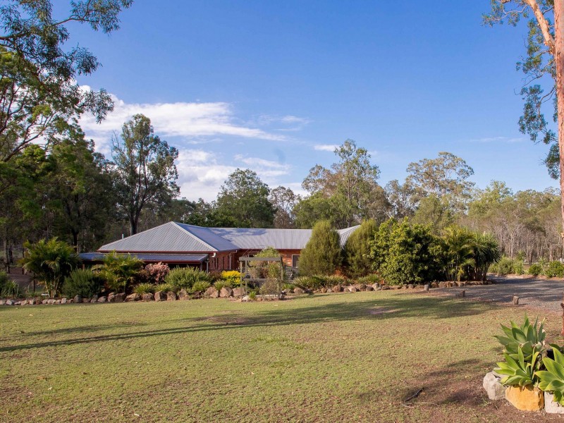 12 Waddington Parade, Plainland QLD 4341