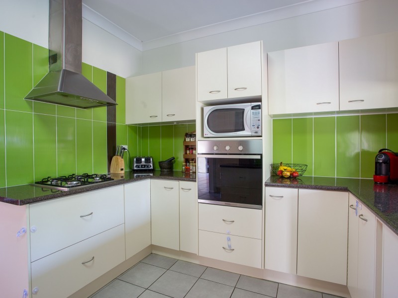 12 Waddington Parade, Plainland QLD 4341