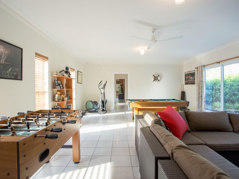 12 Waddington Parade, Plainland QLD 4341