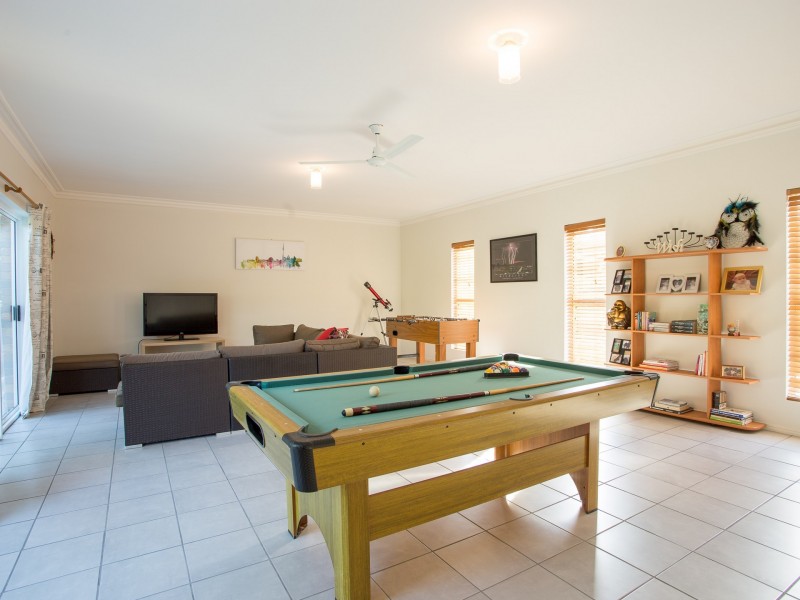 12 Waddington Parade, Plainland QLD 4341