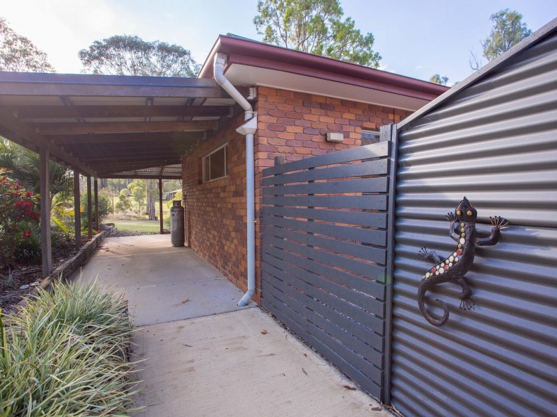 12 Waddington Parade, Plainland QLD 4341