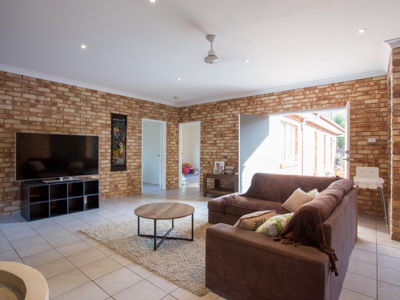 12 Waddington Parade, Plainland QLD 4341